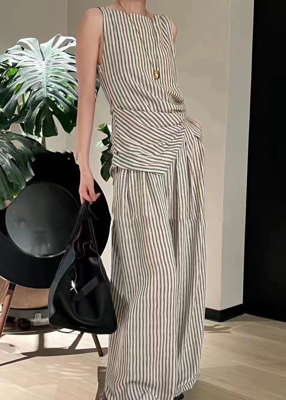 Italian Striped Slash Neck Wrinkled Linen Top and Pants Two Pieces Set Sleeveless