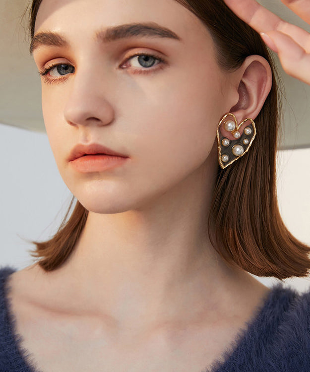 Love Shape Pearl Stud Earrings