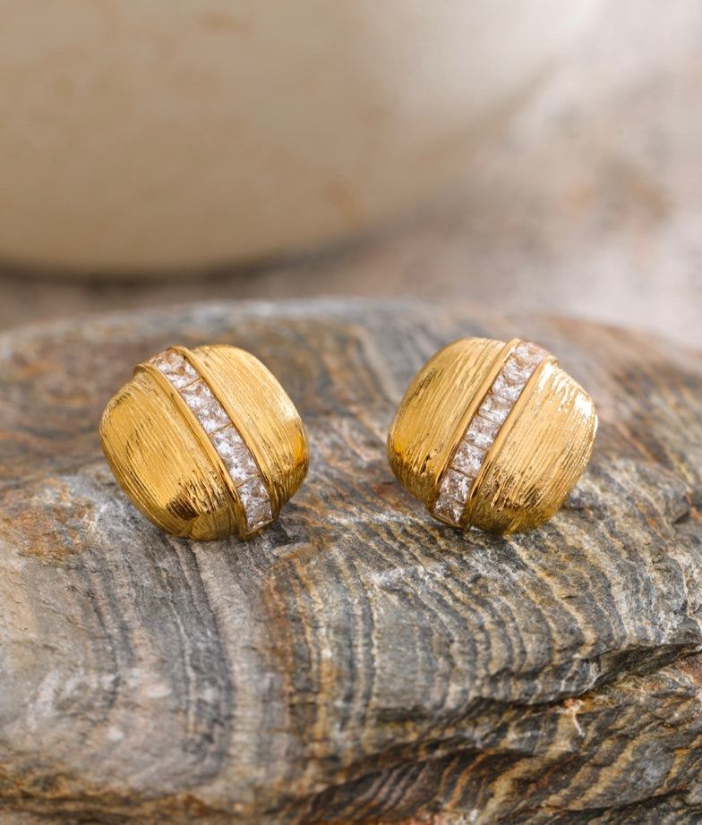 Radiant Curve Gold Studs
