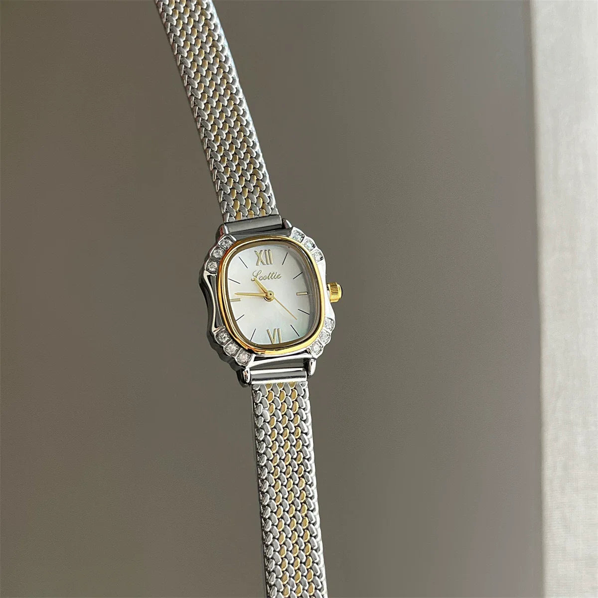 Mother-of-pearl Square Bracelet Watch