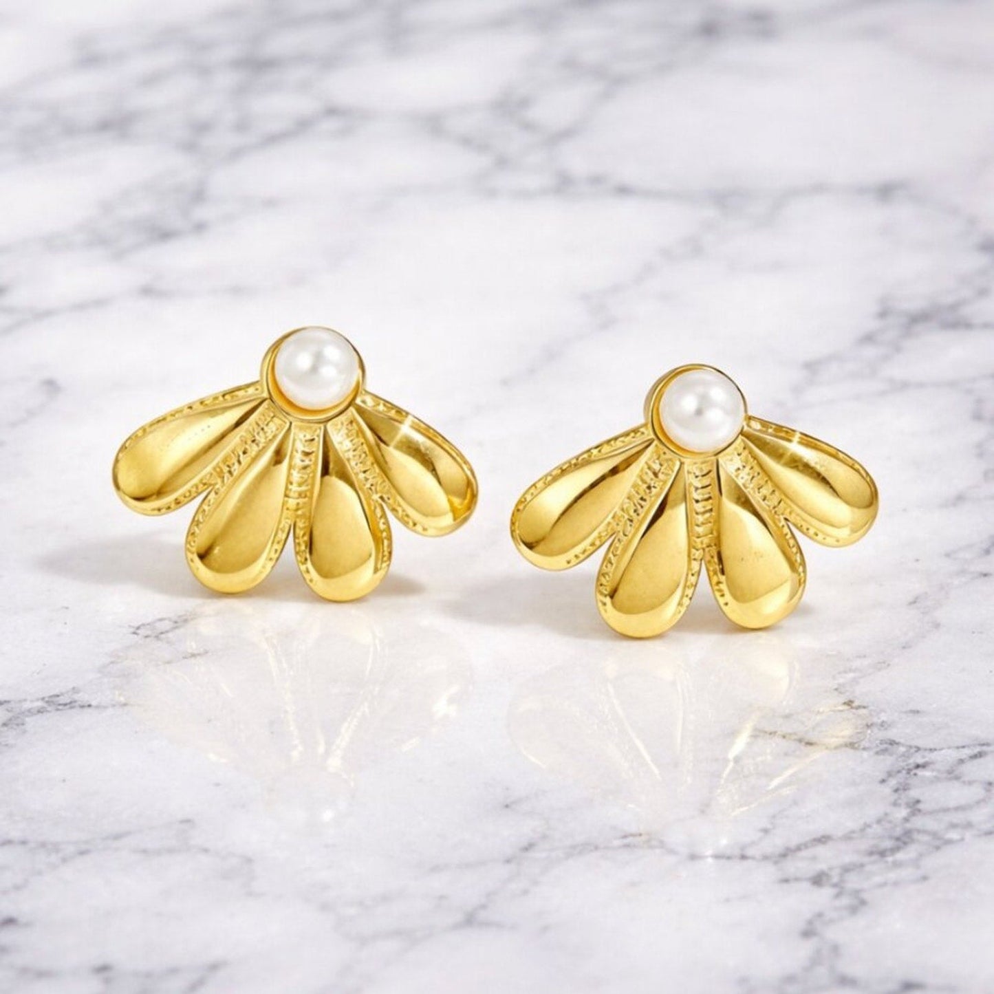 "devina" Waterproof Pearl Art Deco Earrings