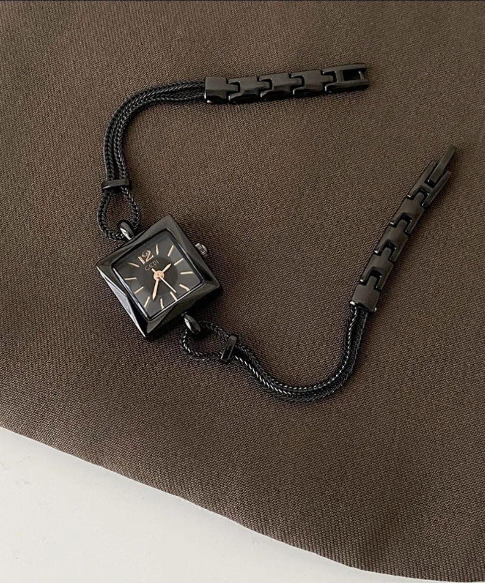 Black Alloy Chain Hardlex Crystal Square Watches