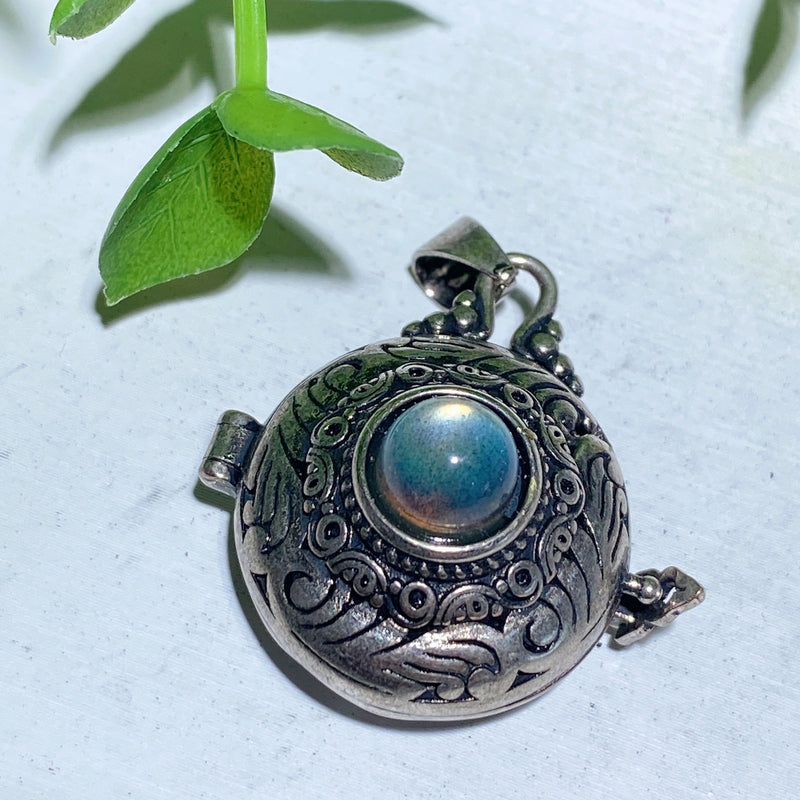 1.1-inch Mixed Crystal Spiritual Pendant for Healing & Protection
