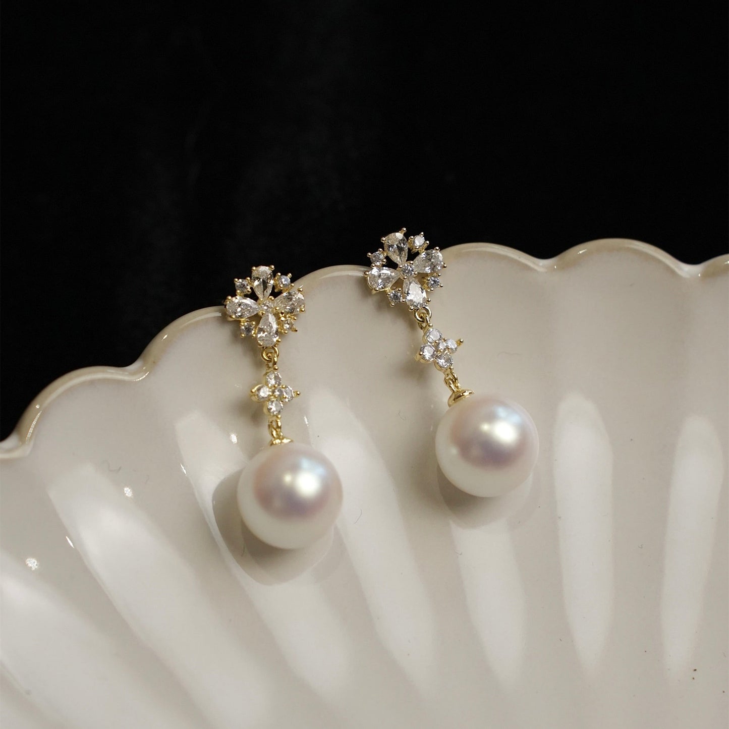 Luna Belle Pearl Earrings