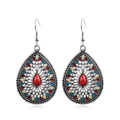 Round Cutout Flower Earrings