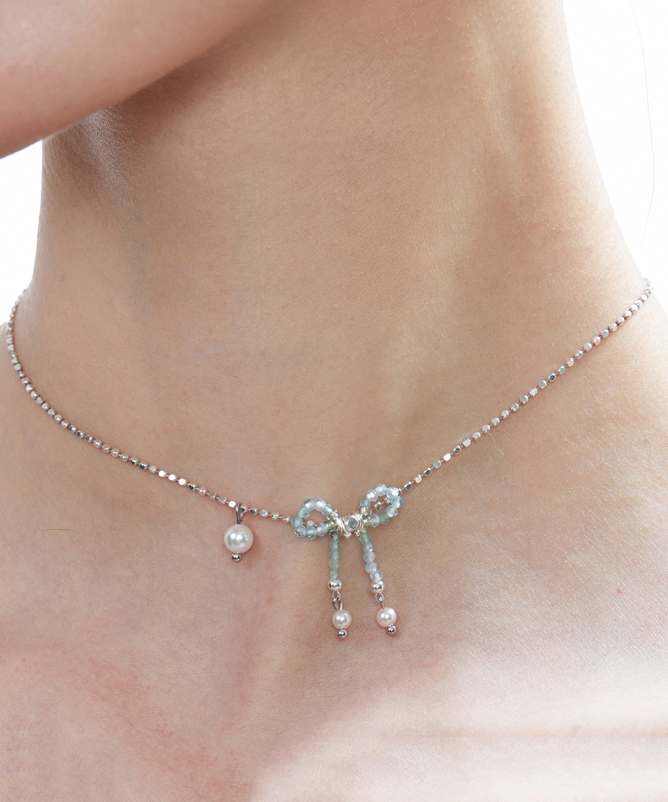 Blue Crystal Bow Pearl Silver Choker