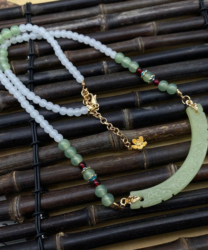 White Coloured Glaze Jade Yingluo Gratuated Bead Necklace