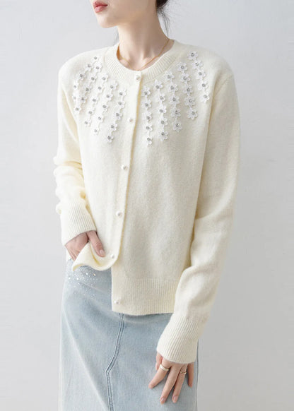 Simple White Oversized Knit Cozy Cardigan Winter