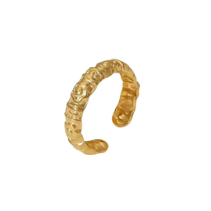 Bailee 18k Pleated Band Ring