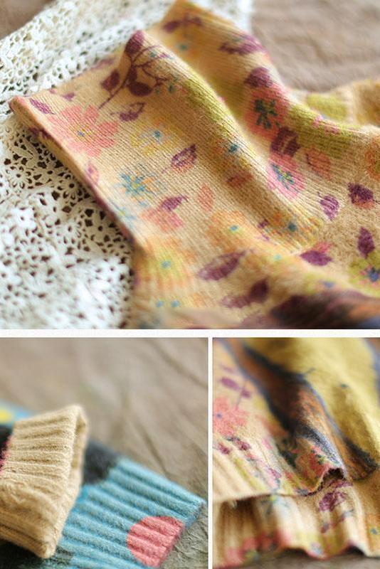 Color Contrast Flower Turtleneck Sweater