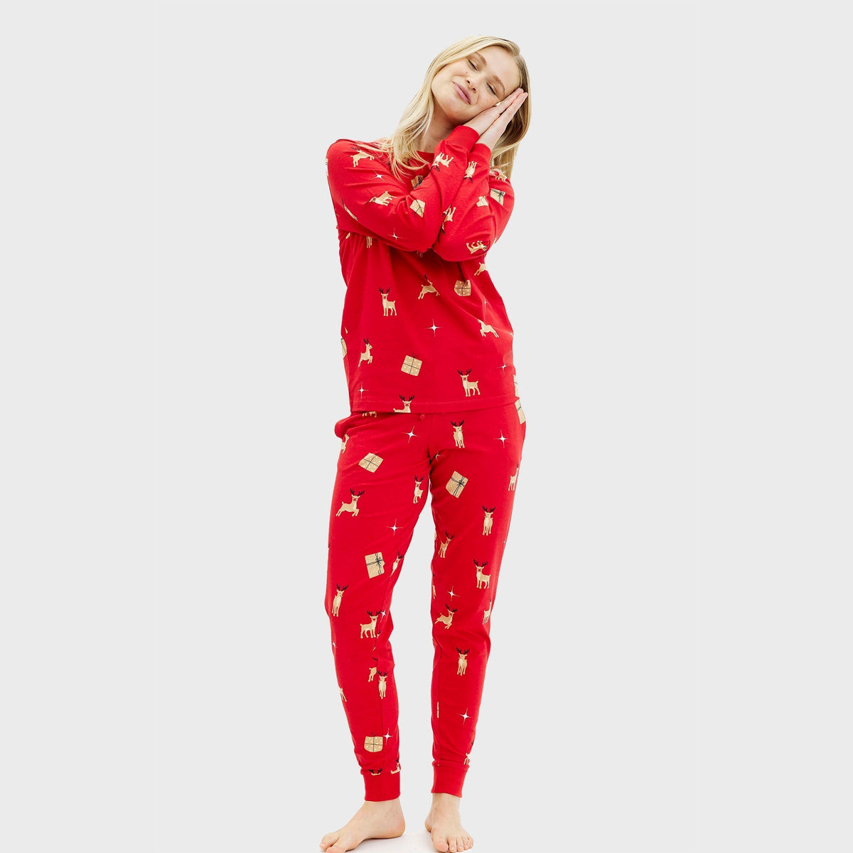 Elegant Red Christmas Pajamas - Women's