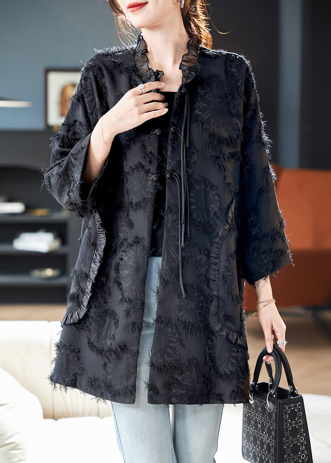 Jacquard Black Chinese Button Ruffled Silk Coats Bracelet Sleeve