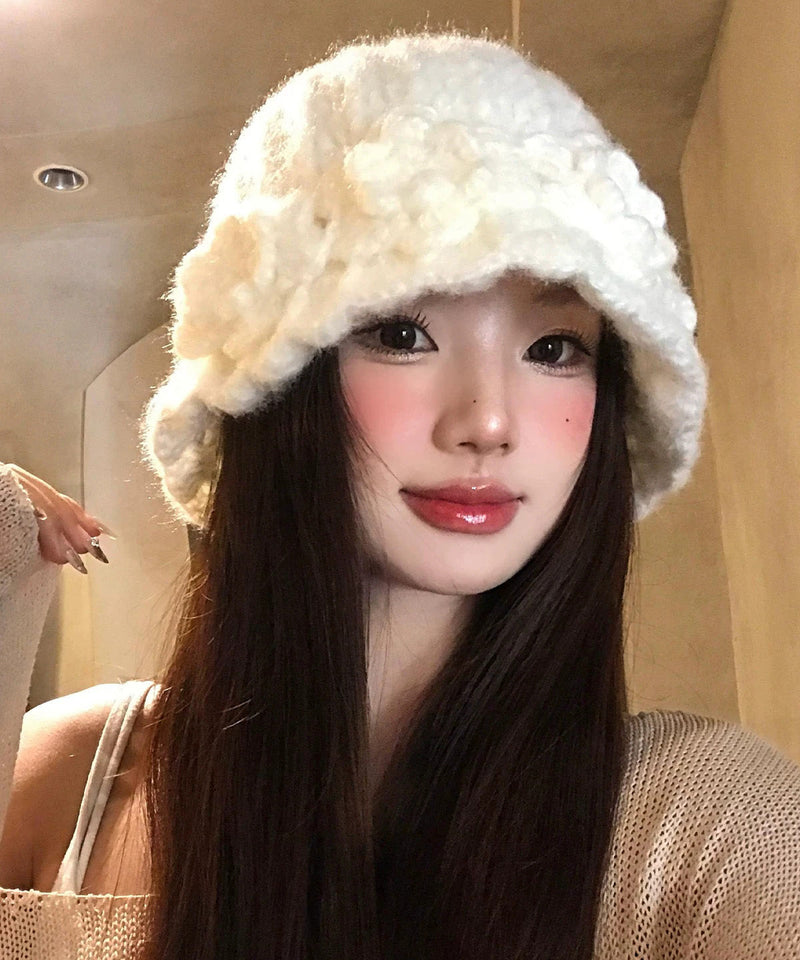 Stylish White Flower Warm Knitted Bucket Hat