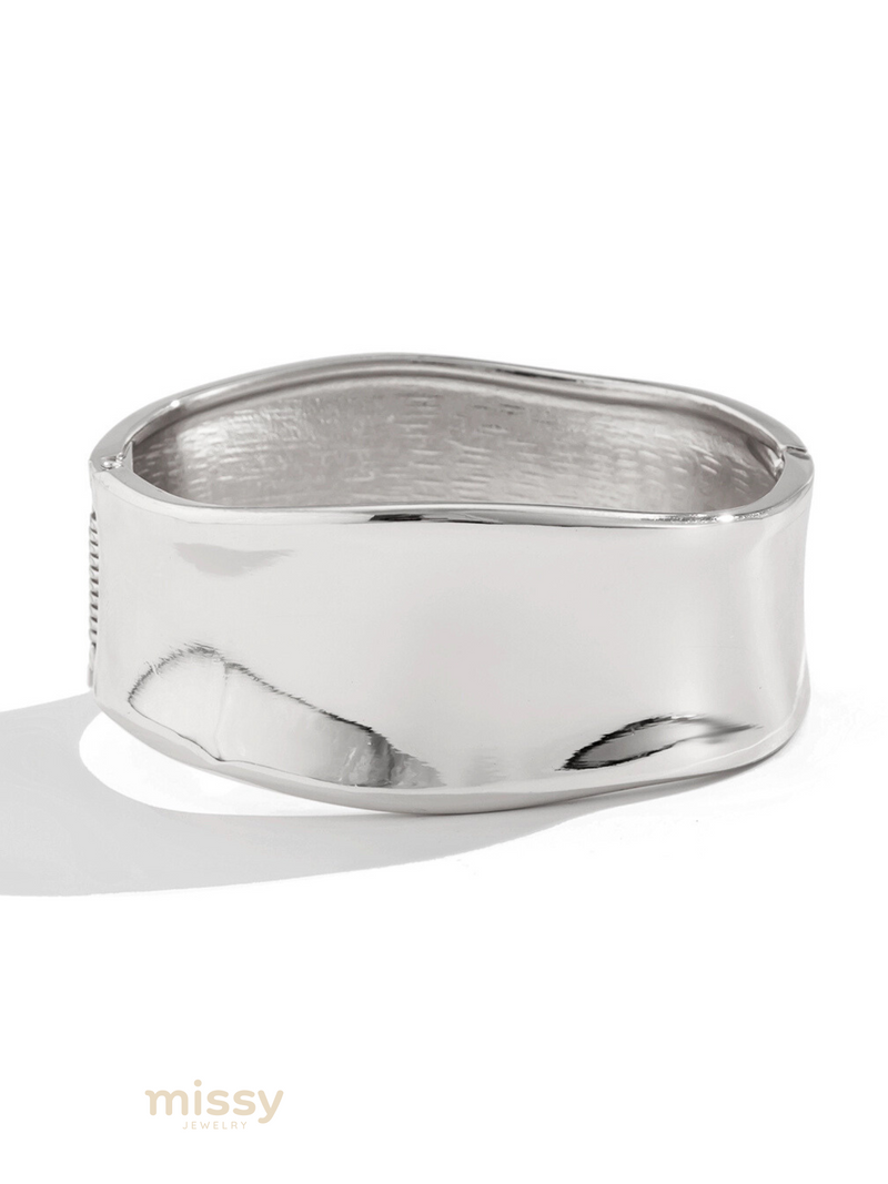 Mariaelena Sleek Cuff Bracelet