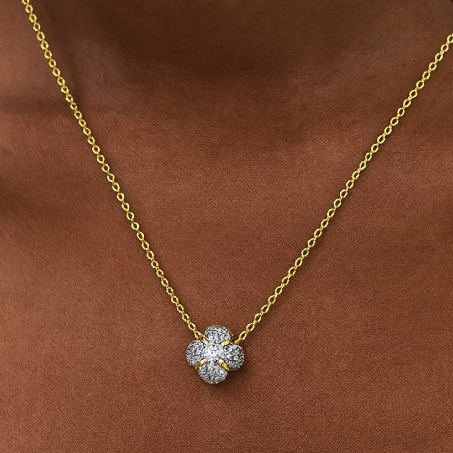"sawyer" 925 Pavé Clover Necklace