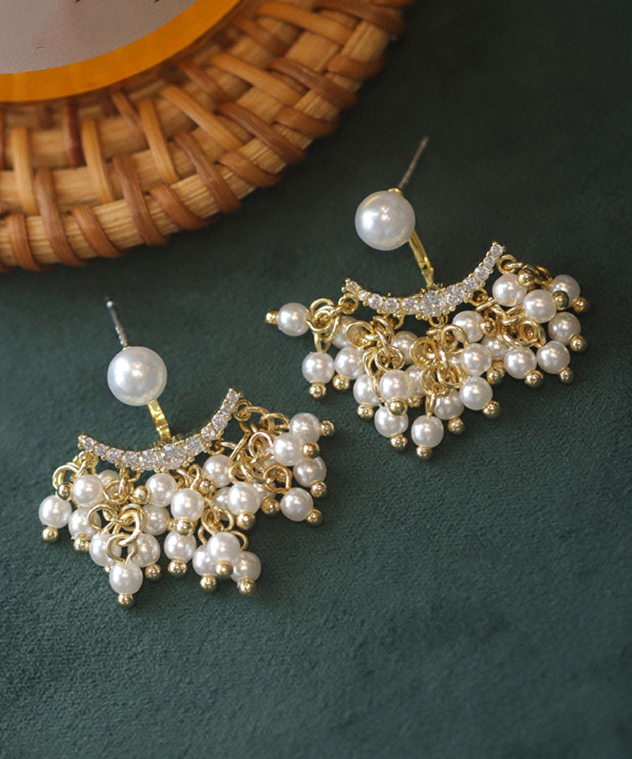 White Copper Alloy Acrylic Pearl Tassel Stud Earrings