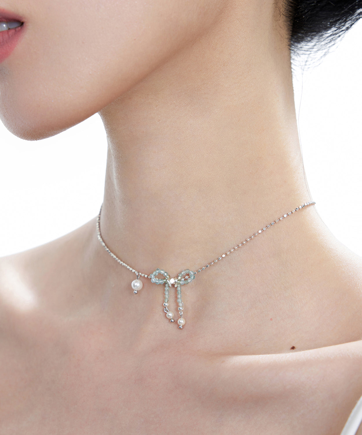 Blue Crystal Bow Pearl Silver Choker