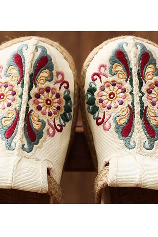 Retro Embroidered Shoes