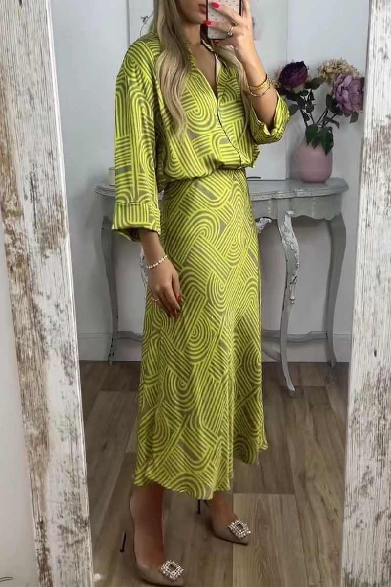 Daily Geometric Print Buttons Turndown Collar Three Quarter Two Pieces(3 Colors)