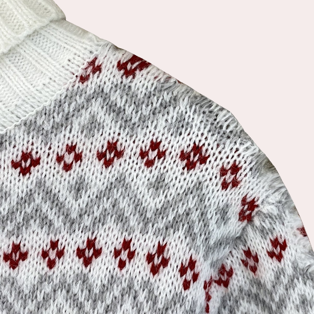 Fashionable Christmas Sweater for Women with Motif