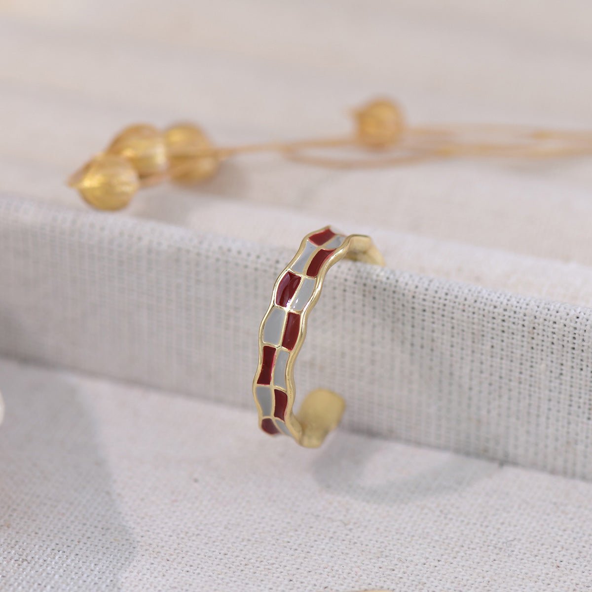 [] Veronica 9 to 5 Ring Set