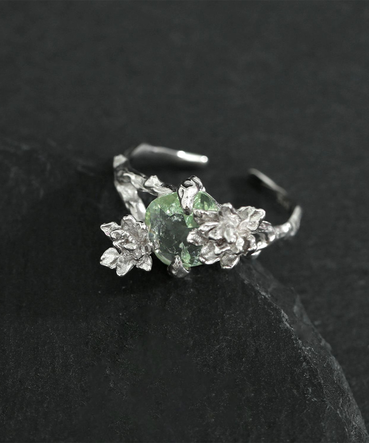 Stylish Silk Sterling Silver Alloy Gem Stone Open Rings
