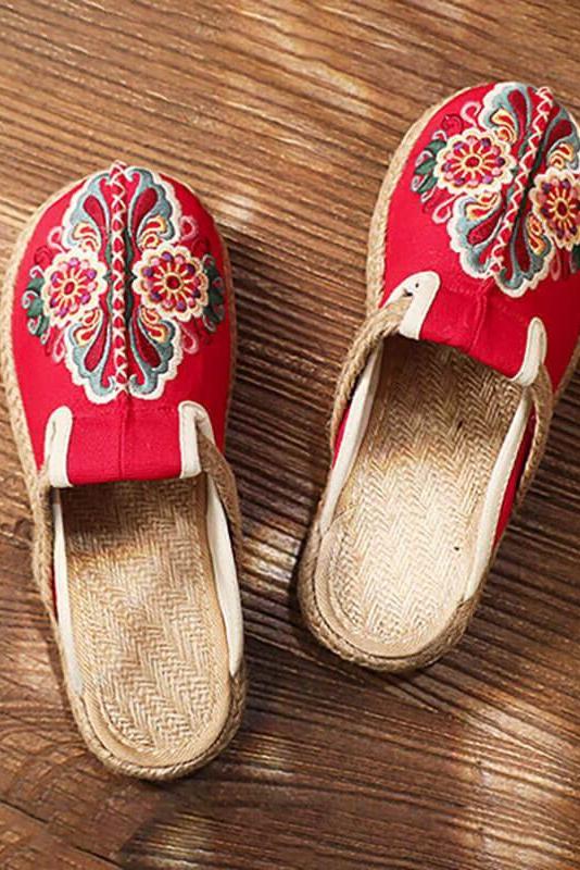 Retro Embroidered Shoes