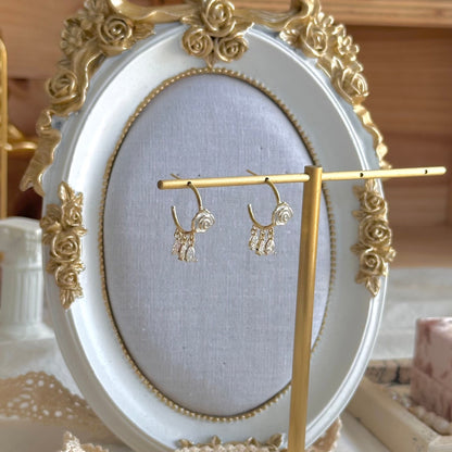 [] Emilia White Rose Earrings