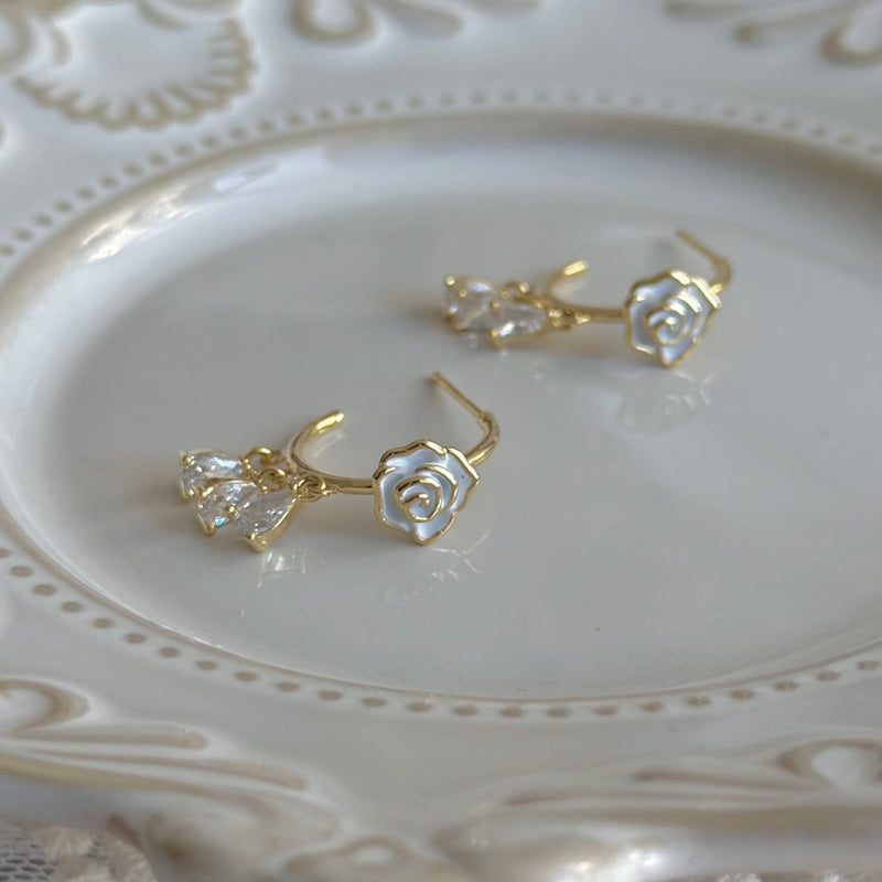 [] Emilia White Rose Earrings