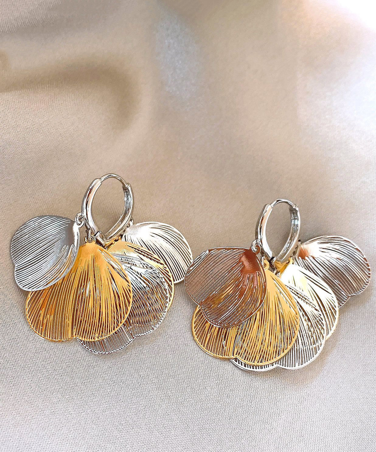 Colorblock Metal Hollow Out Tassel Hoop Earrings