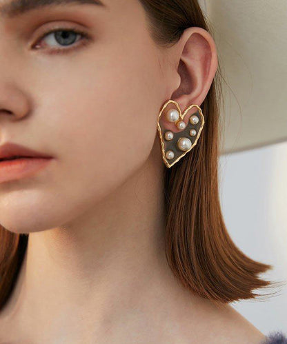 Love Shape Pearl Stud Earrings