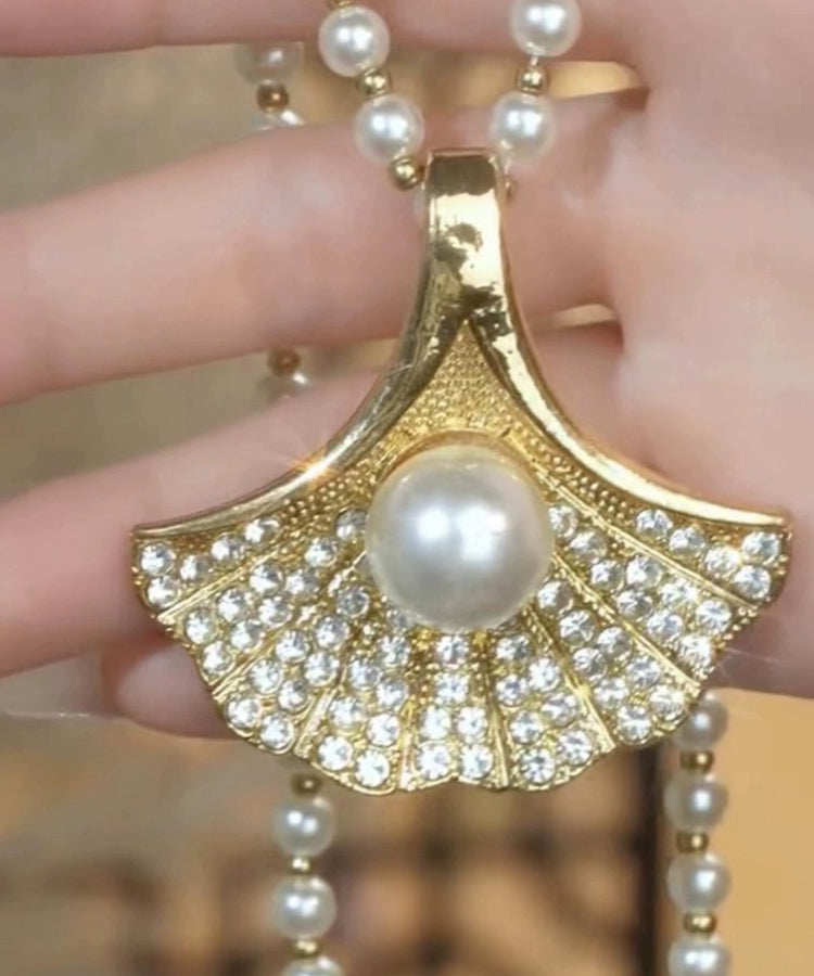 Classy Gold Alloy Zircon Pearl Maple Leaves Pendant Necklace