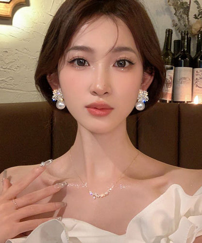 White Alloy Zircon Snowflake Pearl Stud Earrings