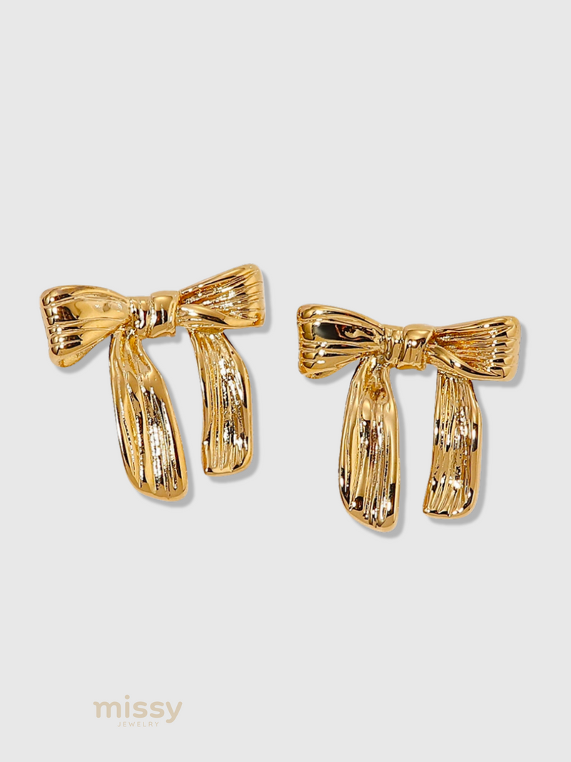 Jean Gold Hammered Studs