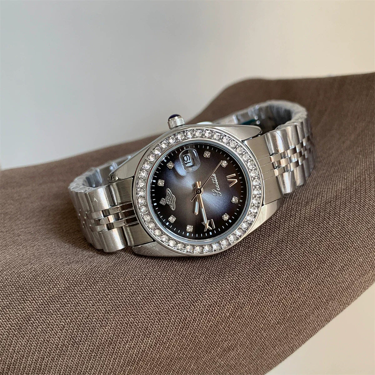 Round Bracelet Watch