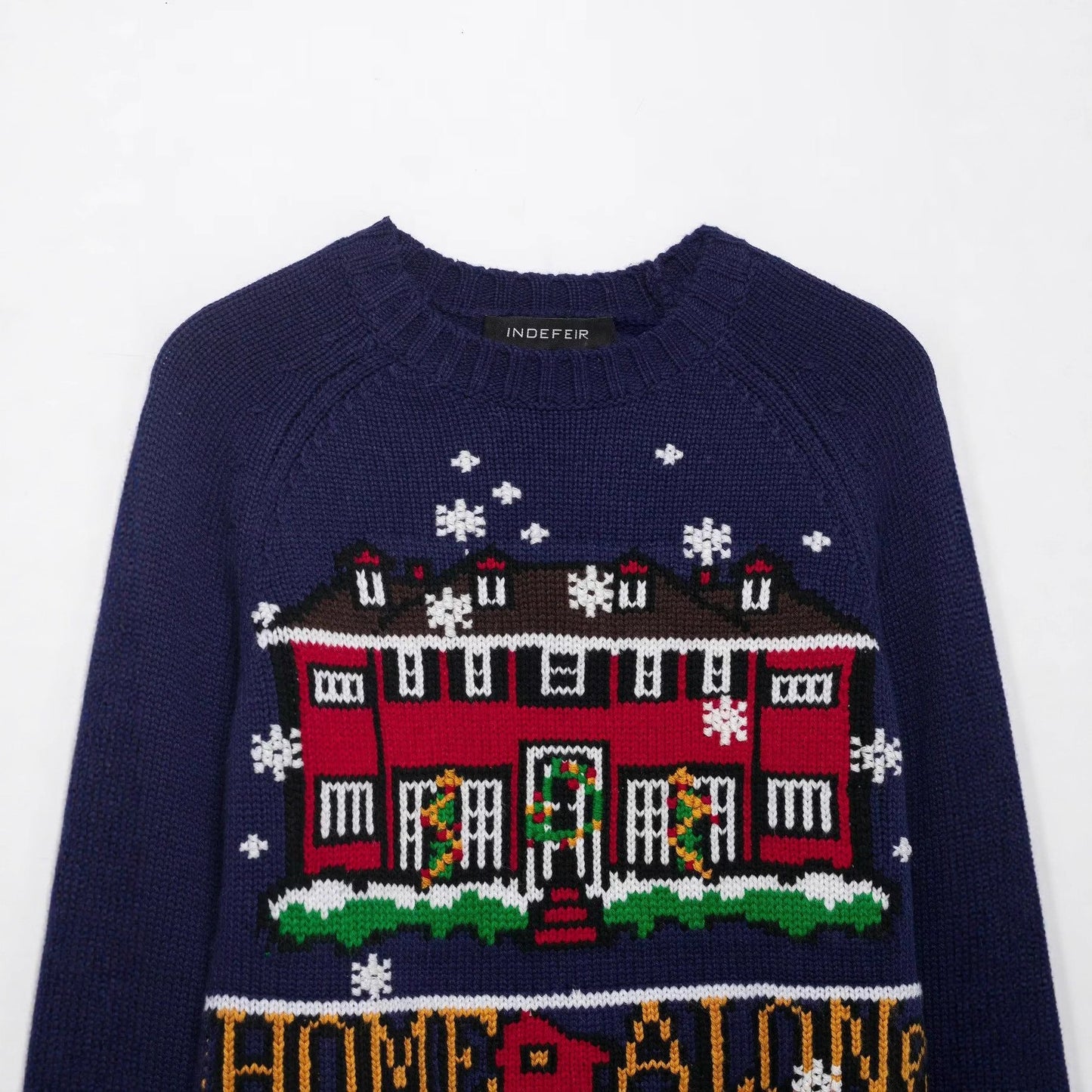 Women's Knitted Crop Sweater with Christmas Motif and Raglan Sleeves