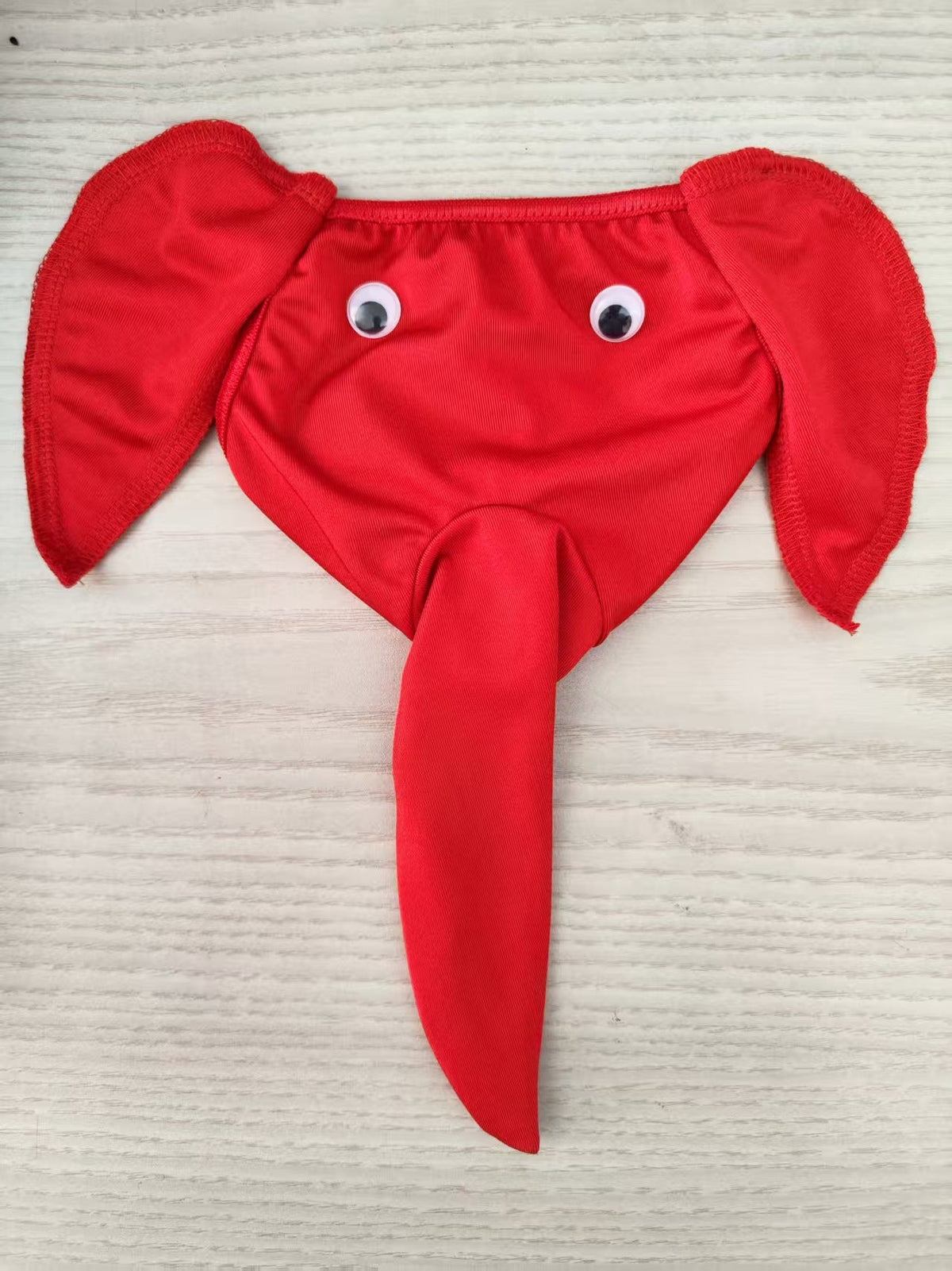Roter Tanga-Elefant