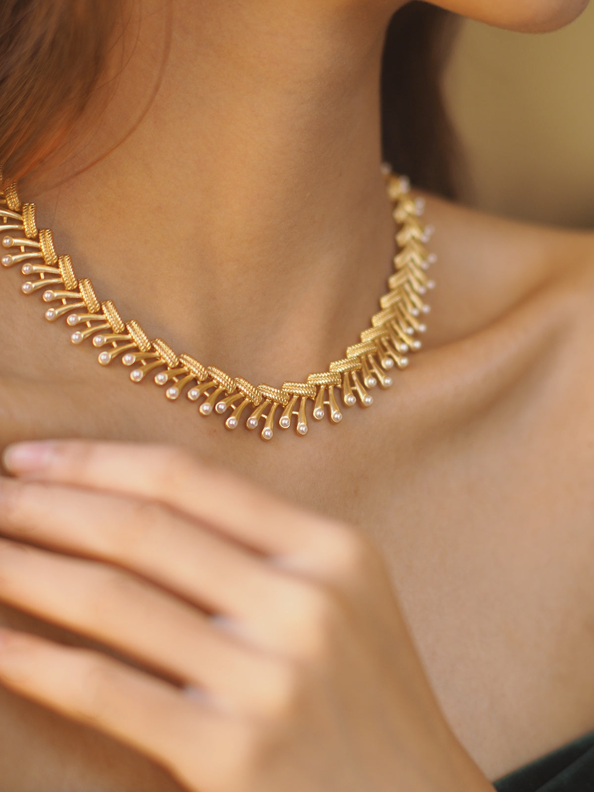 Pearl-adorned Golden Choker Necklace