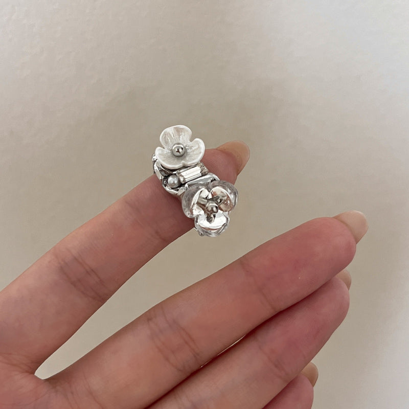 Evyn Pearl Bloom Ring