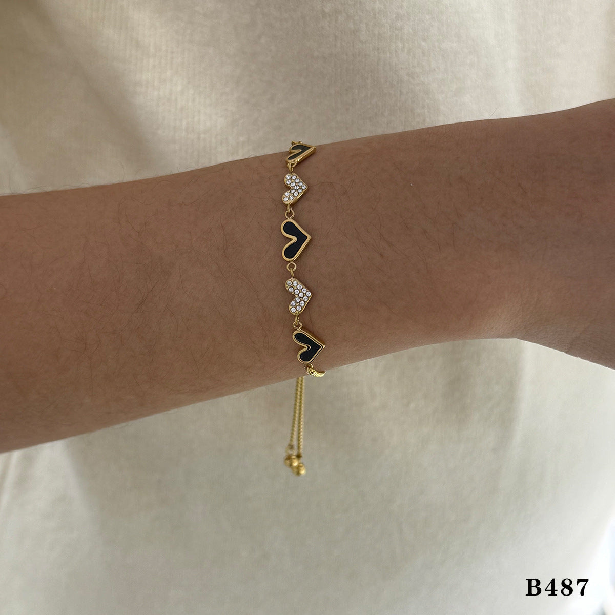 Nilah Diamond Heart Charm Bracelet