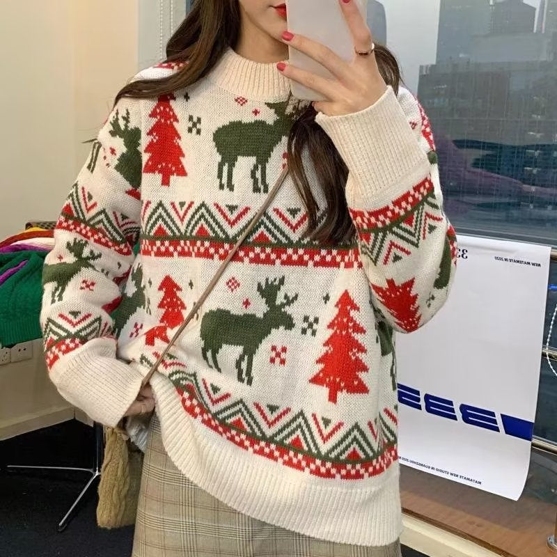 Women's Chunky Knit Sweater with Festive Reindeer Motif and Crew Neck R&B
