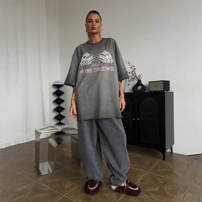 Women's Oversized Sweatshirt with Graphic Christmas Motif