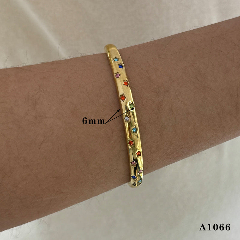Nilah Diamond Heart Charm Bracelet