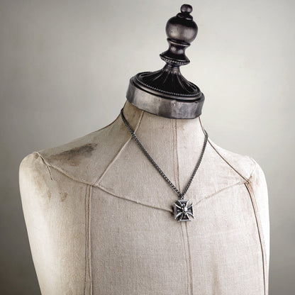 Black Knights Skull Cross Pendant by Alchemy Gothic