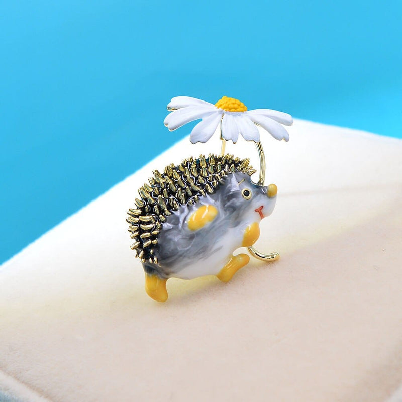 Hedgehog & Daisy Brooch