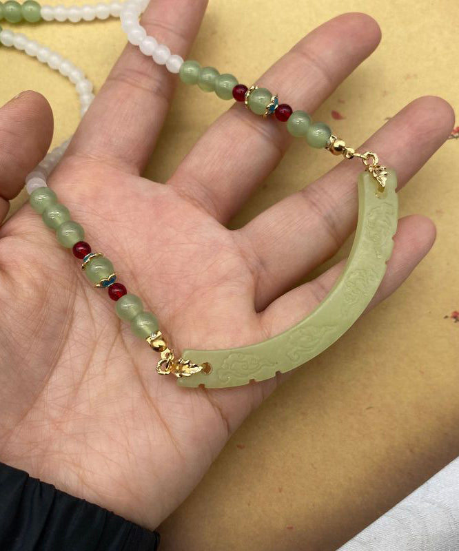 White Coloured Glaze Jade Yingluo Gratuated Bead Necklace