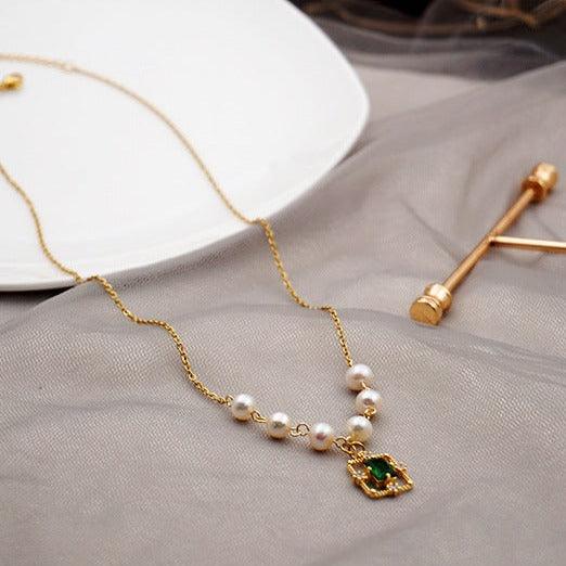 [] Ava Emerald Baroque Necklace (2 Styles)