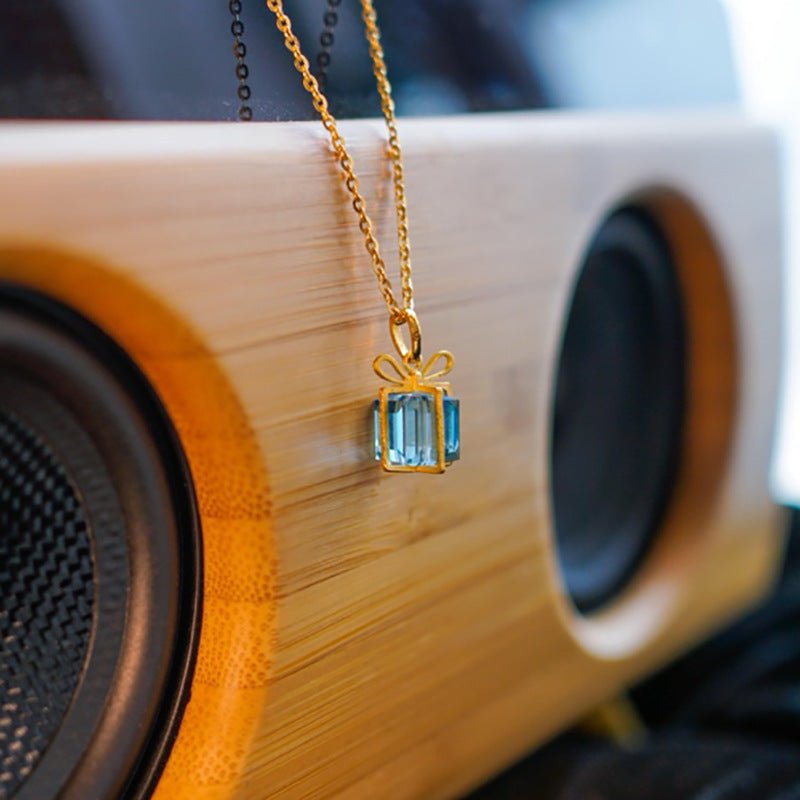 [sample ] Blue Gift Box Necklace