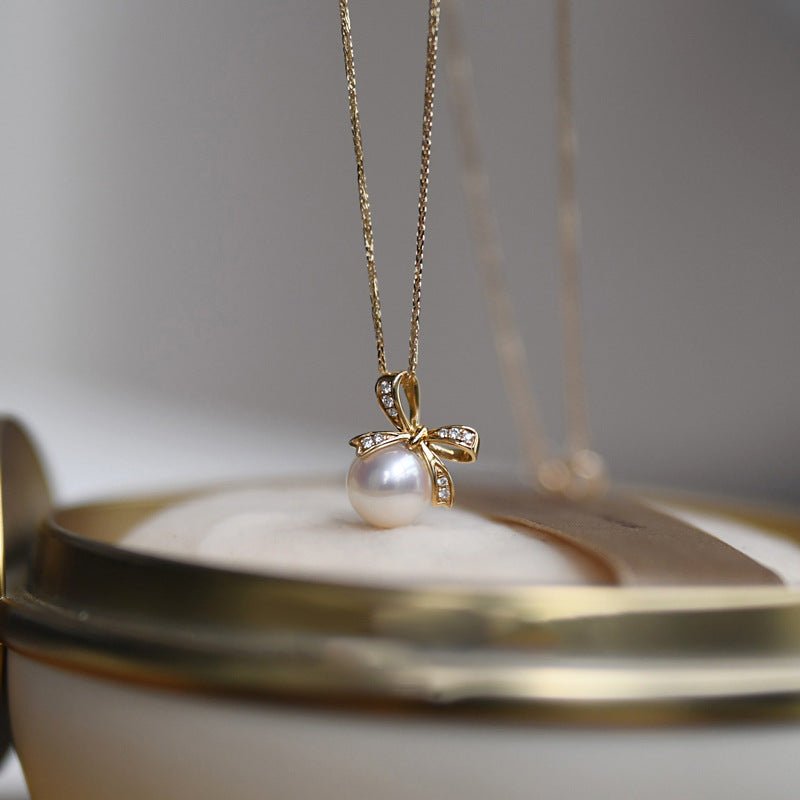 Bow Pearl Necklace