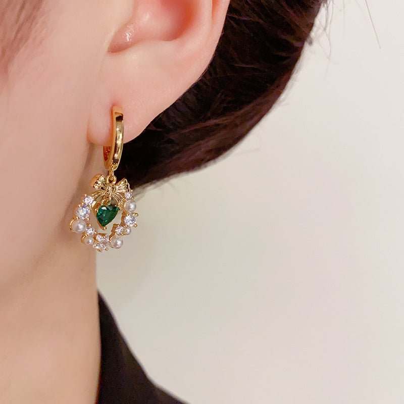 Bow Wreath Green Heart Earrings